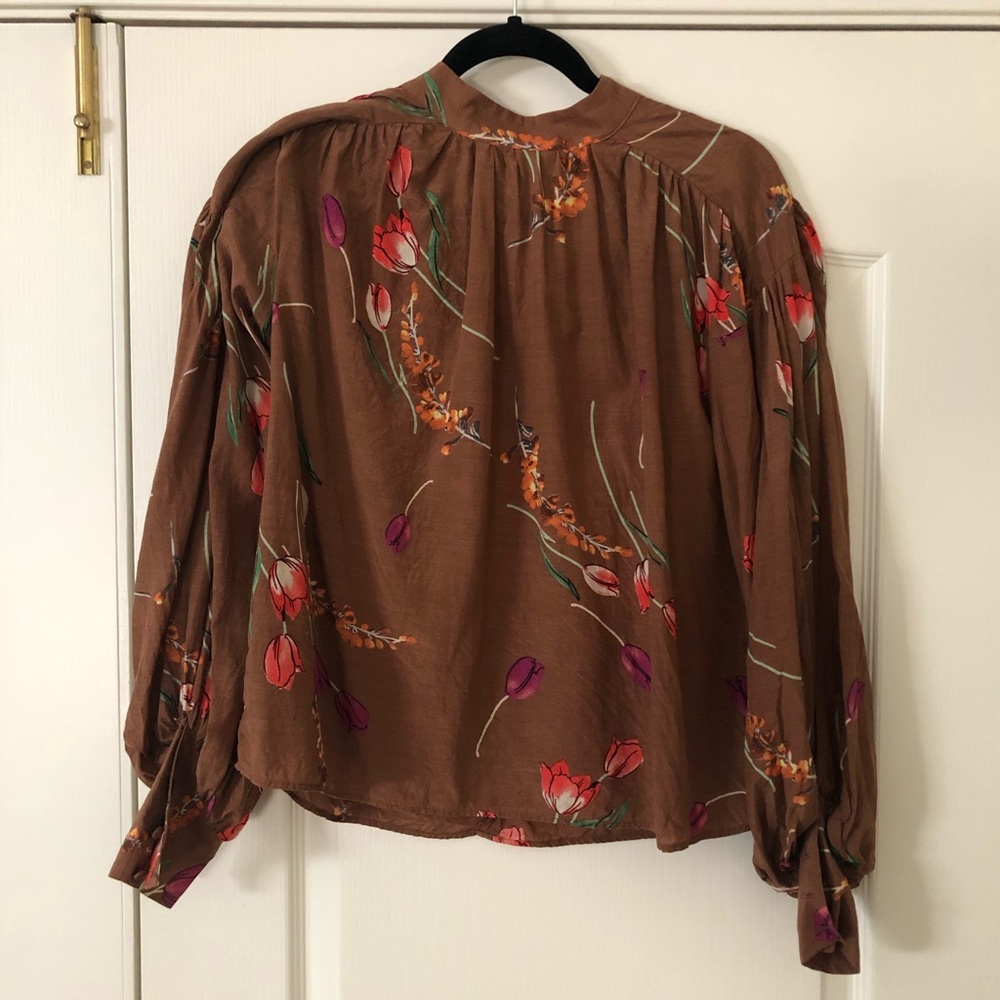 Zara floral balloon sleeved top